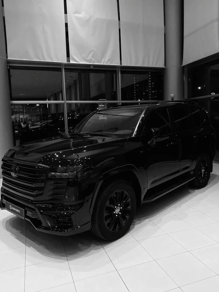 Toyota Land Cruiser 300